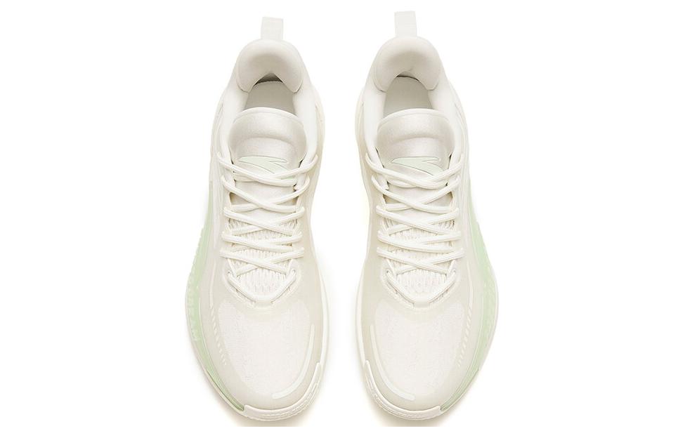 Lookbook Anta安踏 輕狂3 氮科技 減震防滑耐磨 低幫 籃球鞋 玉兔白