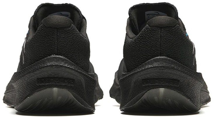 Anta安踏 柏油路霸2.0 減震耐磨 低幫 跑步鞋 男款 黑灰 Shop Anta安踏 柏油路霸2.0 減震耐磨 低幫 跑步鞋 男款 黑灰