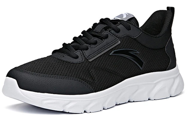 安踏跑步系列“黑色” 912125526-3 Lookbook 安踏跑步系列“黑色” 912125526-3