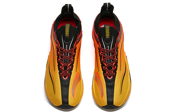 Shop Anta安踏 跑步系列 不止步Pro 防滑耐磨 低筒 跑步鞋 黃黑紅