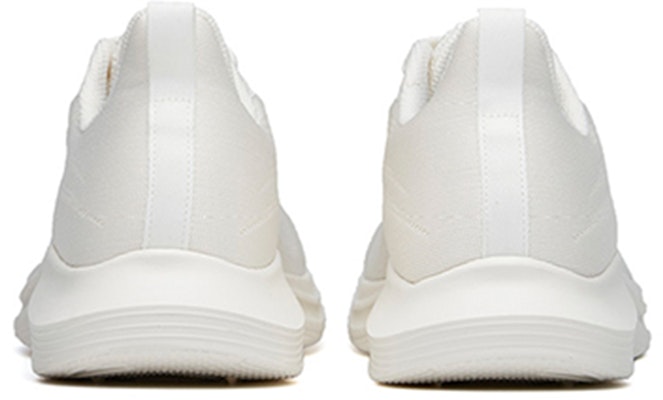 Anta安踏 跑步系列 防滑耐磨 低筒 跑步鞋 象牙白 Shop Anta安踏 跑步系列 防滑耐磨 低筒 跑步鞋 象牙白