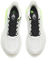 安踏跑步系列运动鞋“白绿” 112235565-6 Lookbook 安踏跑步系列运动鞋“白绿” 112235565-6