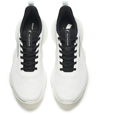 Anta安踏 舒適防滑 耐磨 低筒 跑步鞋 男款 白綠 Lookbook Anta安踏 舒適防滑 耐磨 低筒 跑步鞋 男款 白綠