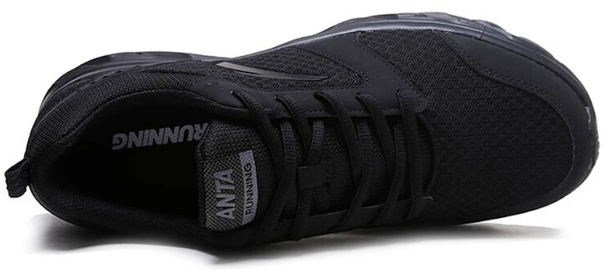 安踏跑步系列“黑色” 91915581-5 Lookbook 安踏跑步系列“黑色” 91915581-5