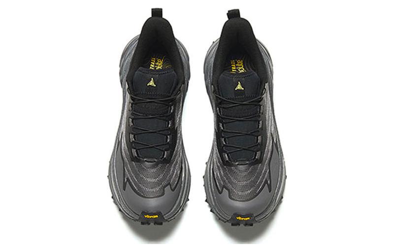 Lookbook 安踏跑步系列“黑灰” 112345588-3