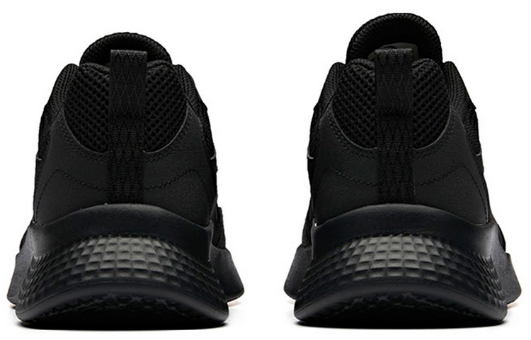 Shop 安踏跑步系列舒適輕便透氣低幫跑步鞋男款黑色