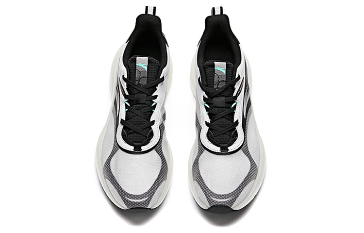 Lookbook Colección Anta Run 'Blanco Negro Verde' 112125520-3