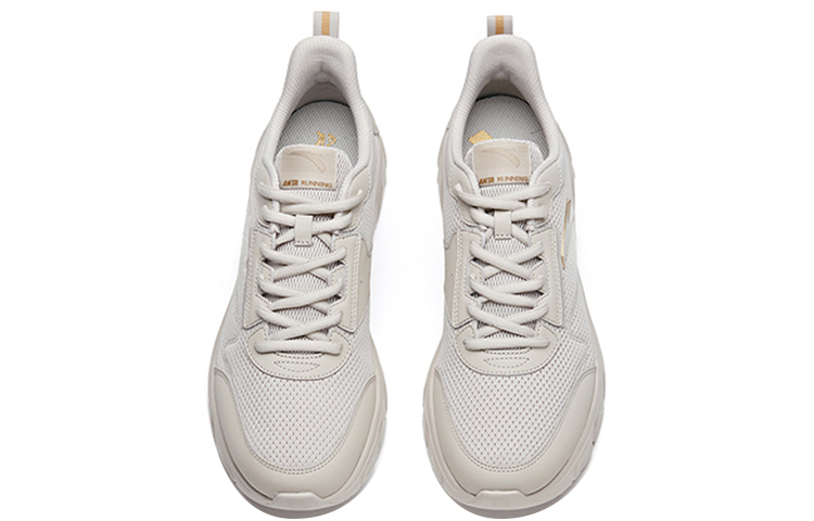 Shop Anta Running Series Rendah 'Kelabu' 912125526-2