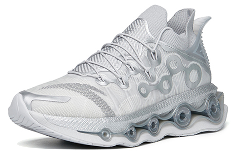 Lookbook 安踏能量跑步系列鞋‘银白’ 112215559-5