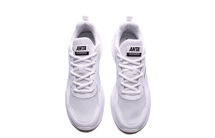 Lookbook 安踏跑步系列輕便低幫跑步鞋男款白黑