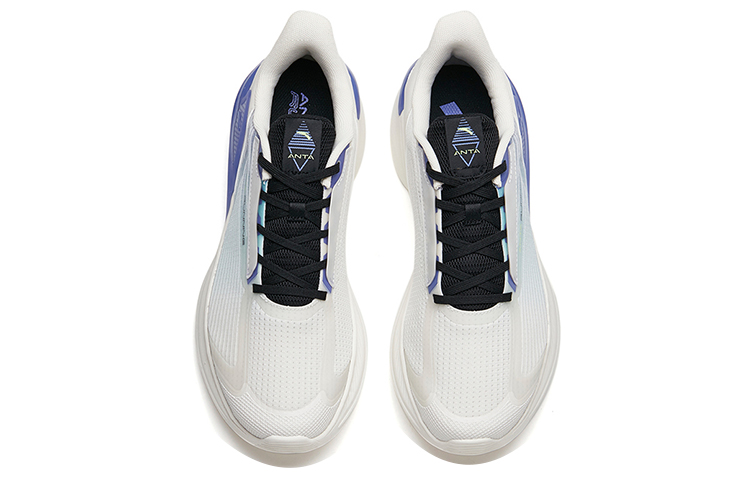 Shop 安踏跑鞋系列运动鞋 '白蓝' 112235565-5