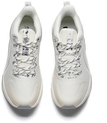 Sneakers Siri Larian Anta 'Putih Kelabu dengan Kabus Dakwat' 112145523-5 Lookbook Sneakers Siri Larian Anta 'Putih Kelabu dengan Kabus Dakwat' 112145523-5