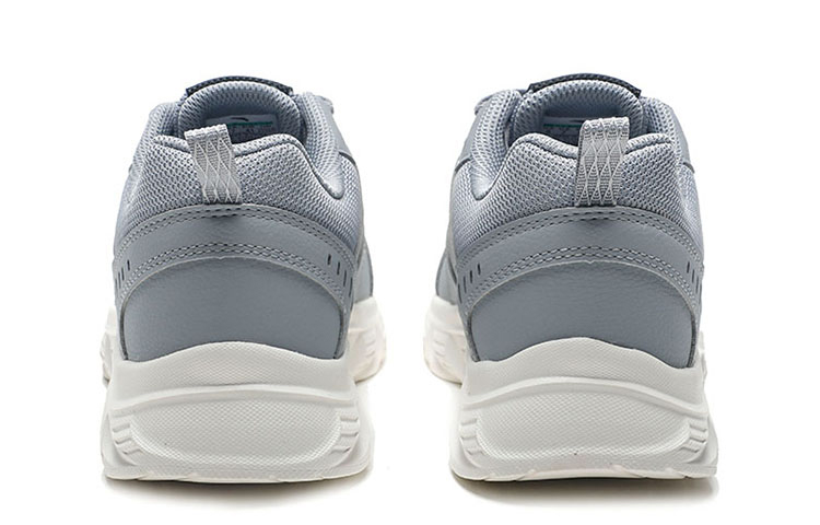 Purchase 安踏 跑步系列 灰色运动鞋 912355581-13