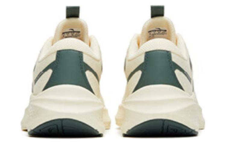 Shop 안타 러닝 시리즈 운동화 '화이트 그린' 912315519-1