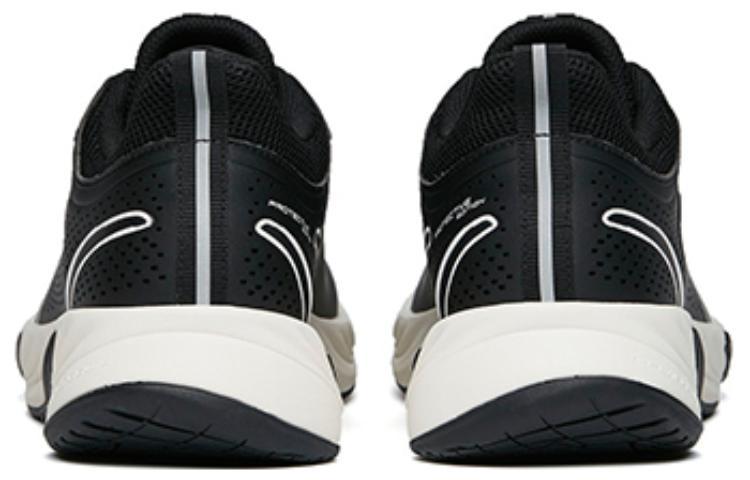 Shop 安踏跑鞋系列皮革‘午夜黑’ 112145523-7