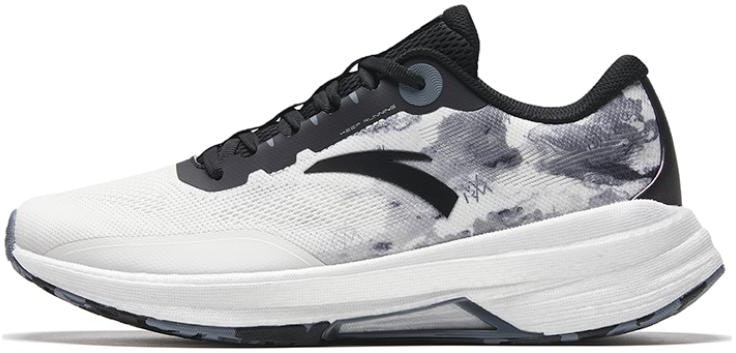 anta-running-shoes-low-black-white-112335585-5