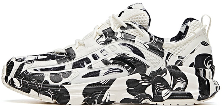 anta-running-shoes-low-black-white-912035581-9