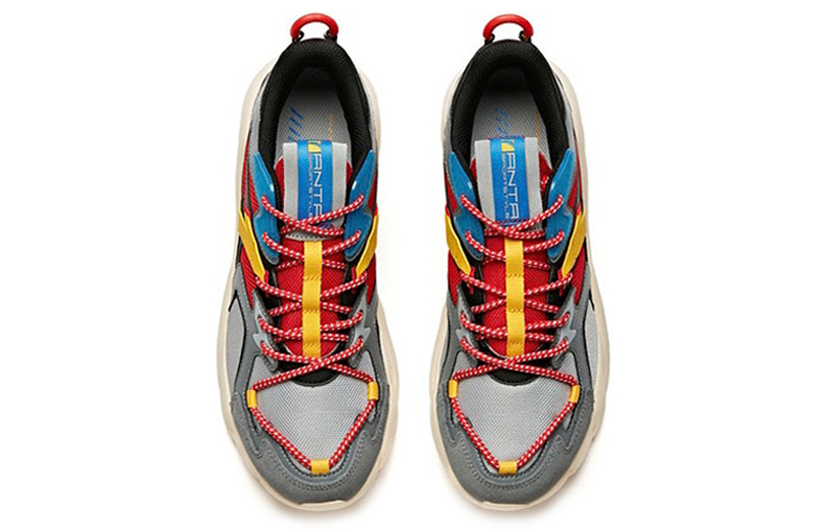 Shop Anta安踏 低幫 跑步鞋 男款 灰紅