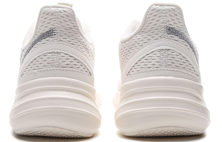 Shop Anta安踏 透氣 低筒 跑步鞋 男款 象牙白