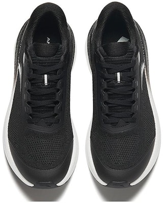 安踏跑步系列氮气跑鞋'黑色' 912335585-2 Lookbook 安踏跑步系列氮气跑鞋'黑色' 912335585-2