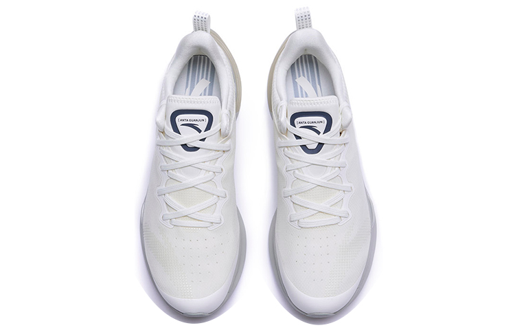 Shop 安踏跑步系列运动鞋氢气‘白灰’ 112215680A-3