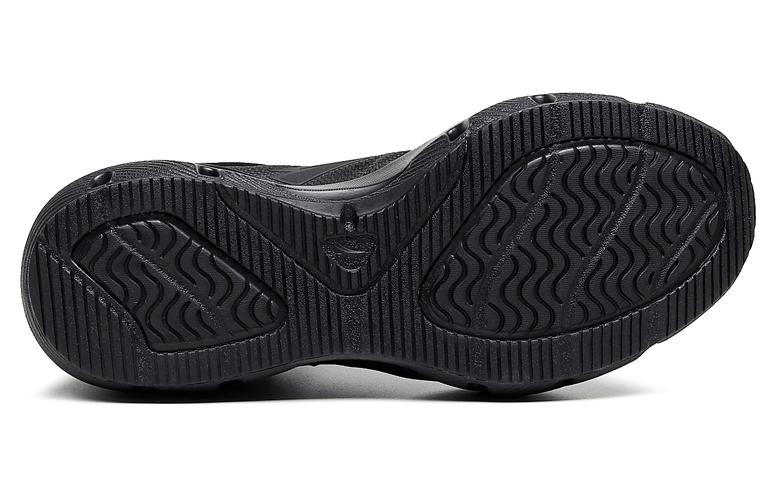 Shop Anta安踏 神行 防滑耐磨 低筒 跑步鞋 男款 黑色