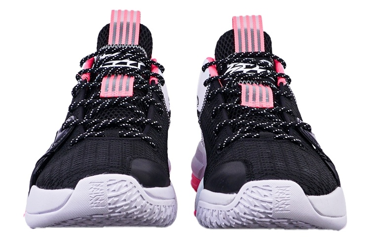 Shop Kasut Anta Shock The Game 2.0 'Hitam Putih' 112141640S-2