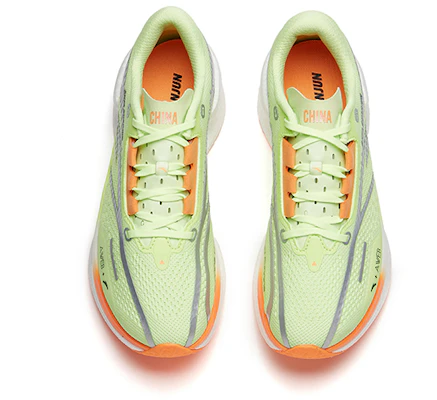 Anta安踏 震浪 氮科技 專業長距離 透氣輕便 低筒 跑步鞋 男款 綠橙銀 Lookbook Anta安踏 震浪 氮科技 專業長距離 透氣輕便 低筒 跑步鞋 男款 綠橙銀