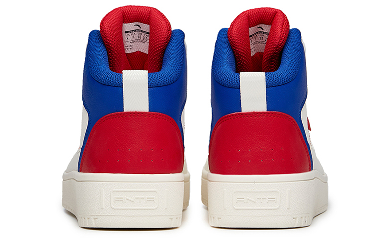 Shop 安踏 生活系列 防滑耐磨 高幫 板鞋 男款 白藍