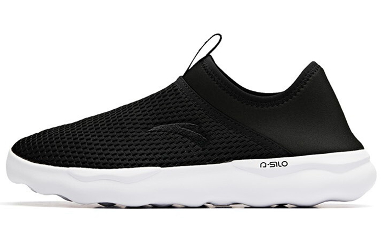 Anta Slip-On Training Shoe 'Black White' 91928605-1