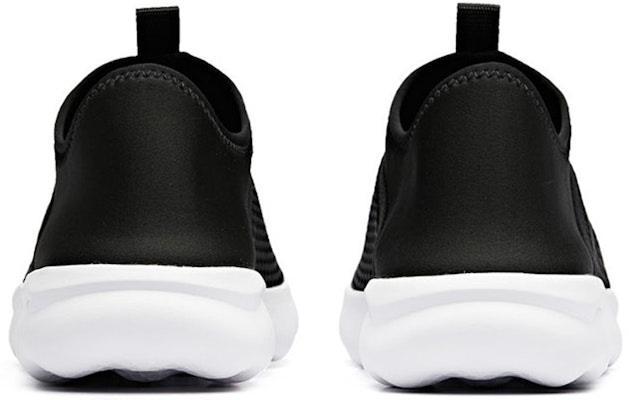 Kasut Latihan Anta Slip-On 'Hitam Putih' 91928605-1 Shop Kasut Latihan Anta Slip-On 'Hitam Putih' 91928605-1