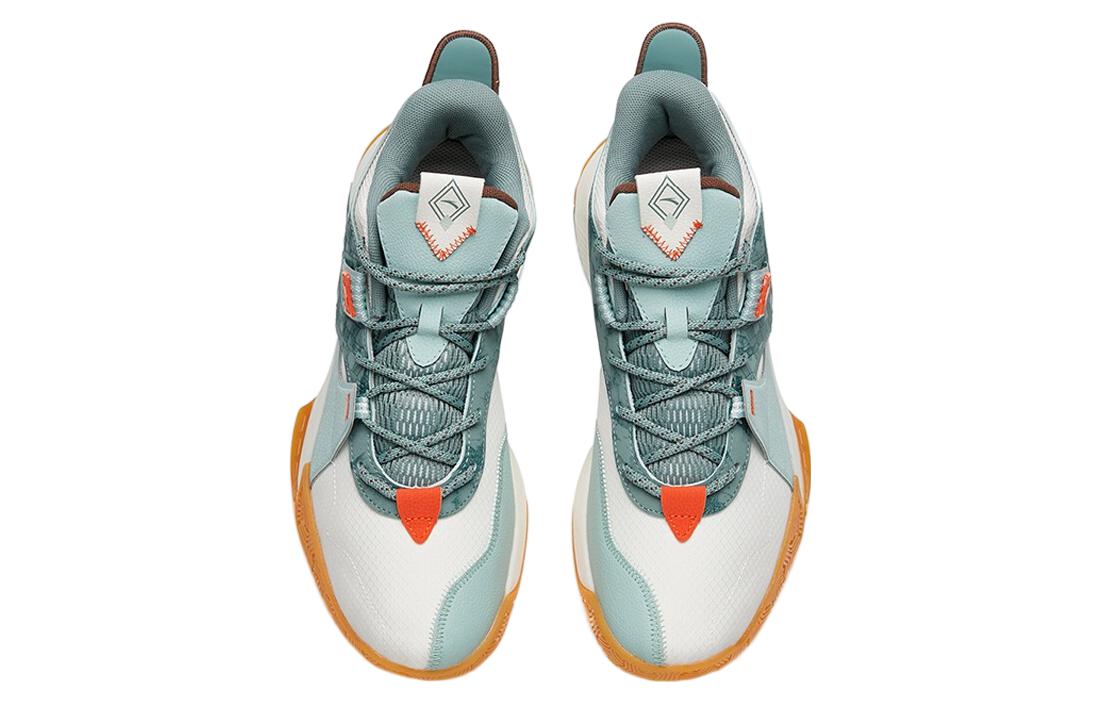 Lookbook 安踏 速驰2 '白绿生胶' 112141606-3