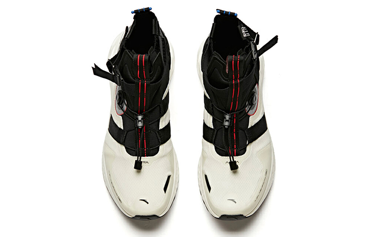 Lookbook Anta Stash x High-Top Runner ''Blanc Ivoire'' 11925580S-1