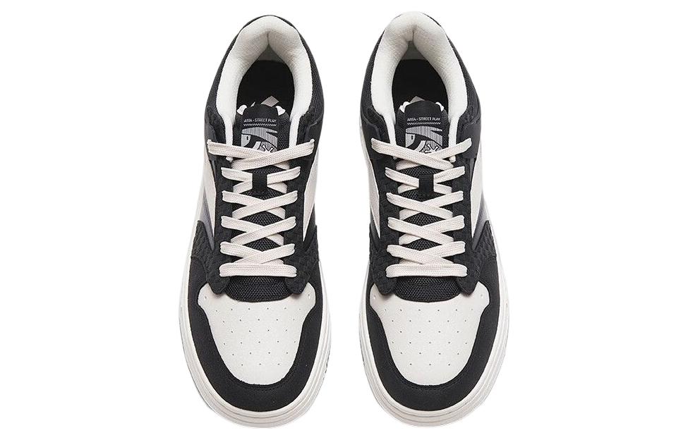 Lookbook 安踏 街顽 防滑耐磨輕便 低幫 板鞋 黑白