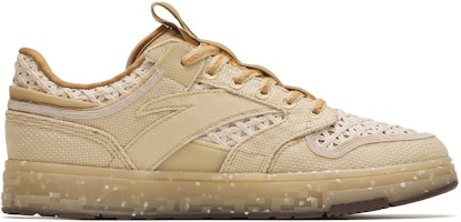 安踏街顽竹简防滑耐磨透气低帮板鞋米灰 Lookbook 安踏街顽竹简防滑耐磨透气低帮板鞋米灰