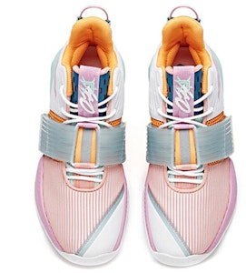 안타 쇼크 더 게임 4.0 '화이트 핑크 블루' 농구화 112031108-5 Lookbook 안타 쇼크 더 게임 4.0 '화이트 핑크 블루' 농구화 112031108-5