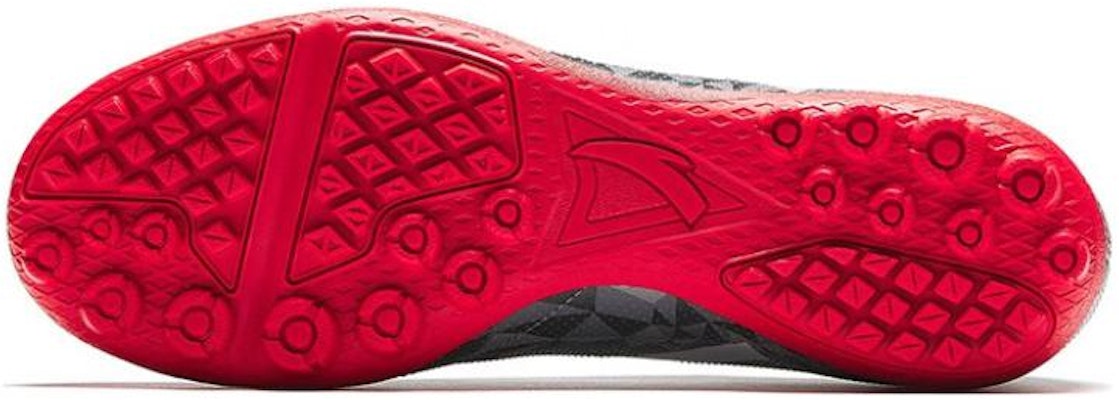 Anta安踏 耐磨減震 足球鞋 男款 灰粉 Shop Anta安踏 耐磨減震 足球鞋 男款 灰粉