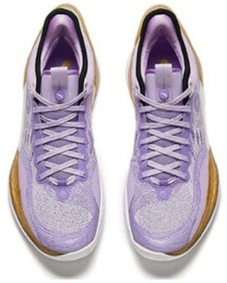 安踏 三分雨1代 新年 减震耐磨 低筒 籃球鞋 男款 紫色 Lookbook 安踏 三分雨1代 新年 减震耐磨 低筒 籃球鞋 男款 紫色