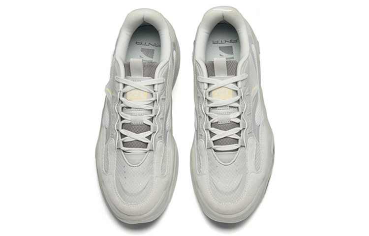 Shop 安踏 天行 網面 減震防滑耐磨 低幫 運動休閒鞋 灰