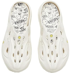 安踏潮白1.0拖鞋“白色” 112338501-1 Lookbook 安踏潮白1.0拖鞋“白色” 112338501-1