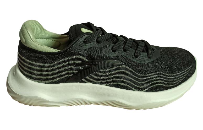 Order Anta Training Low 'Hitam Putih' 112237718-3