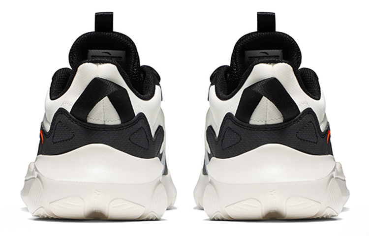 Shop Anta Training Low 'White Black' 112117708-6