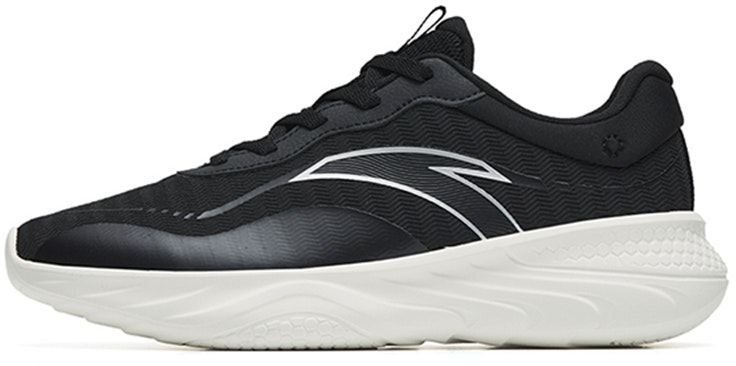 anta-training-series-black-white-112247715-4