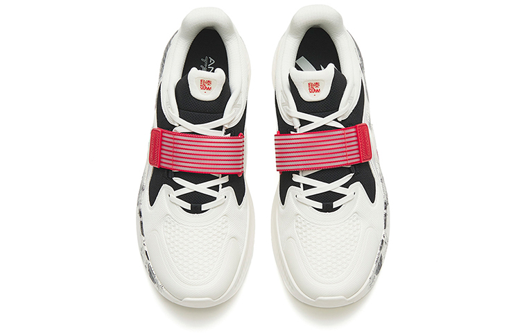 Lookbook Anta安踏 綜訓系列 穩若泰山Pro 舒適穩定 低筒 訓練鞋 白黑紅