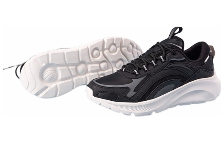 Shop Anta Sepatu Latihan 'Hitam Abu-Abu' 912147702-3