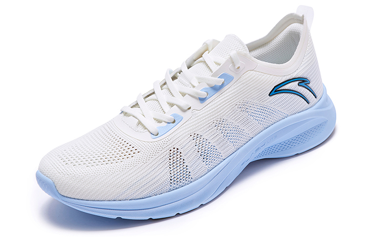 Lookbook 安踏 跑步系列运动鞋 '白色浅蓝' 112225540-3