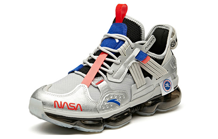 Lookbook 安踏 x NASA SEED Wanderer '银灰黑' 912015556-8