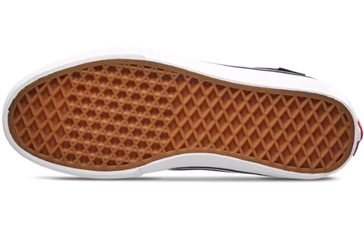 Shop Anti Hero x Vans スケミッドPro 黒 VN0A347UVGD