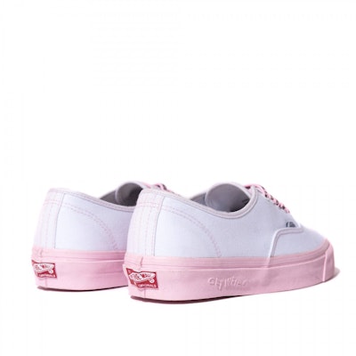 Anti Social Social Club x Dover Street Market x Vans Authentic LX 'Putih' VN000UDDOYO Lookbook Anti Social Social Club x Dover Street Market x Vans Authentic LX 'Putih' VN000UDDOYO