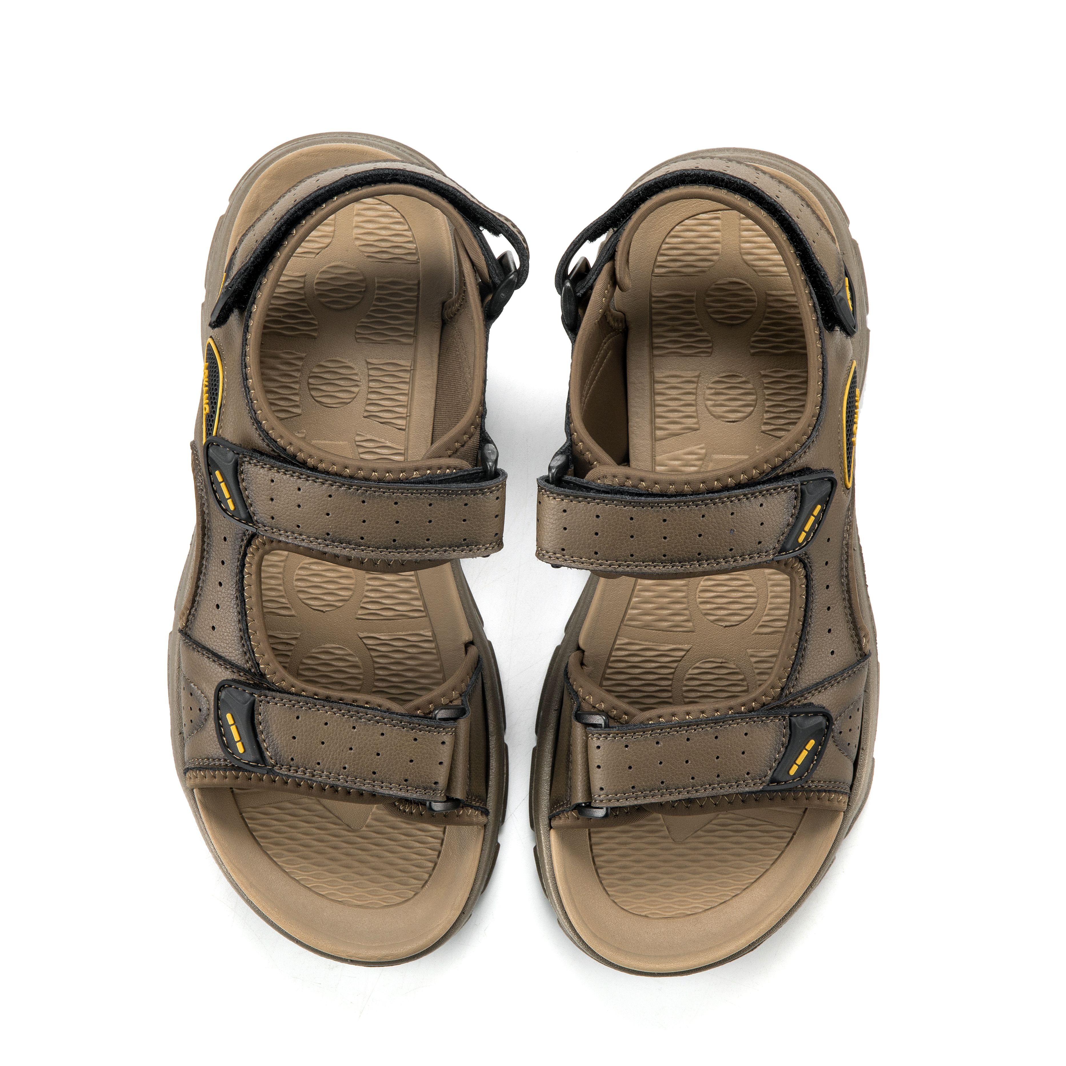 Shop 奧康AOKANG PU 防滑露趾 沙灘涼鞋 男款 卡其色